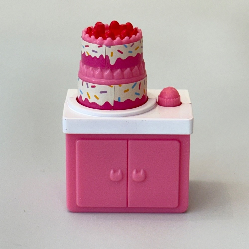 Dreamworks Gabby's Dollhouse Bake Shop Cake Kitchen Toy Pink Kids Accessories